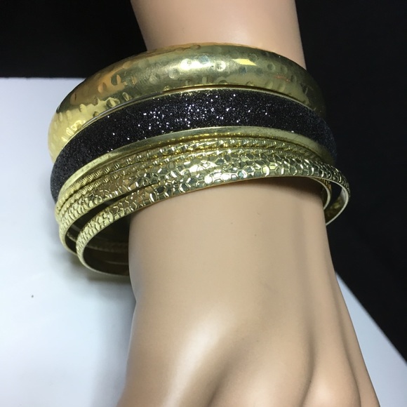 Jewelry - Picture 5 of 6